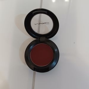 MAC single eyeshadow I'm into it